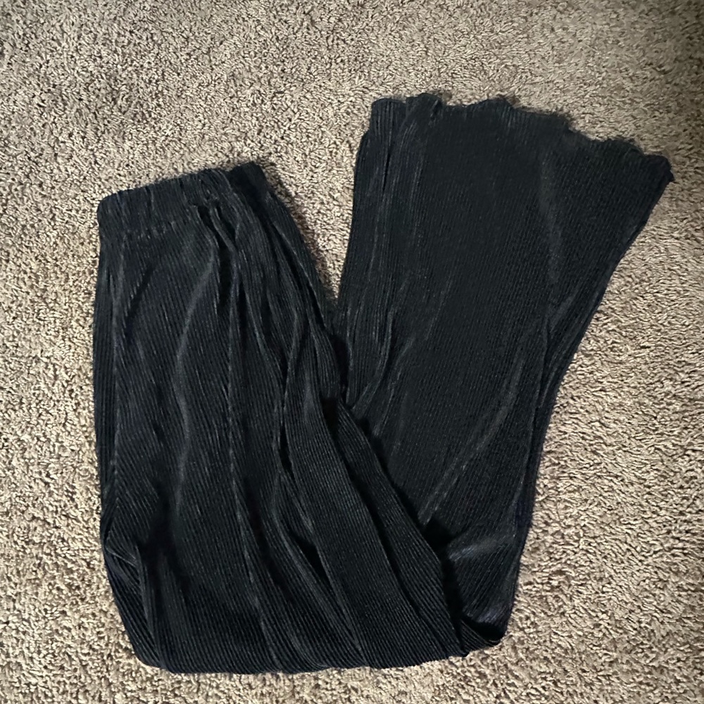 Plisse Black Pants